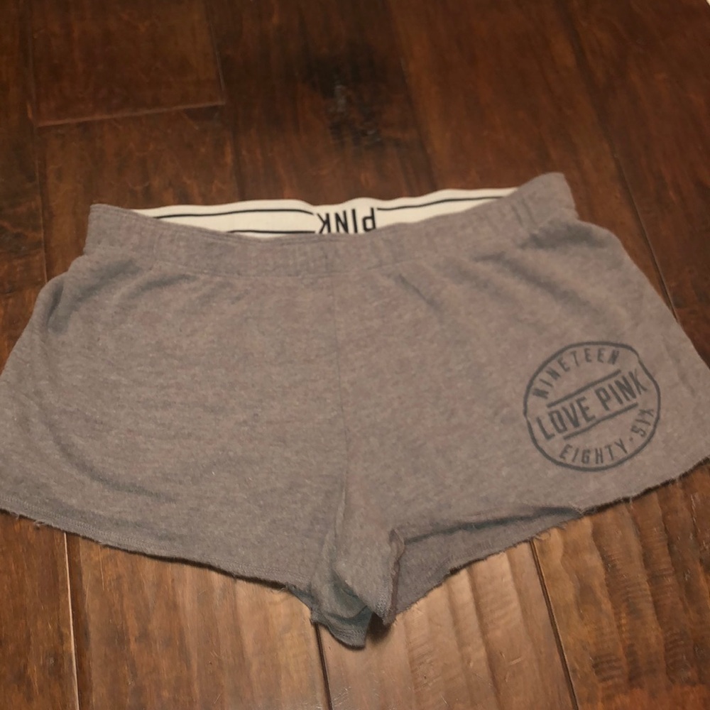 THE CUTEST PINK SHORT SHORTS